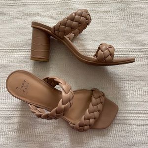 A NEW DAY - SIZE 7.5